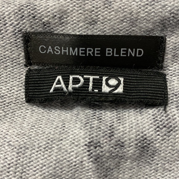 APT9 Cashmere animal pattern gray v-neck sweater -size Medium - Picture 5 of 9